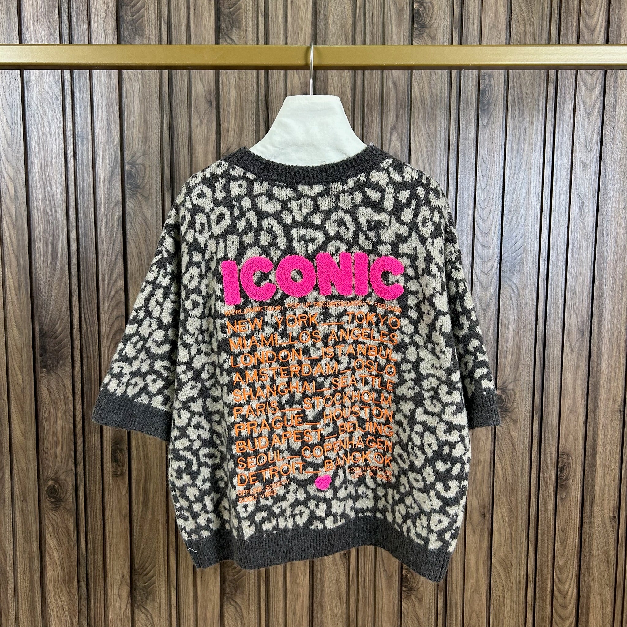 Pull T-shirt iconic leo